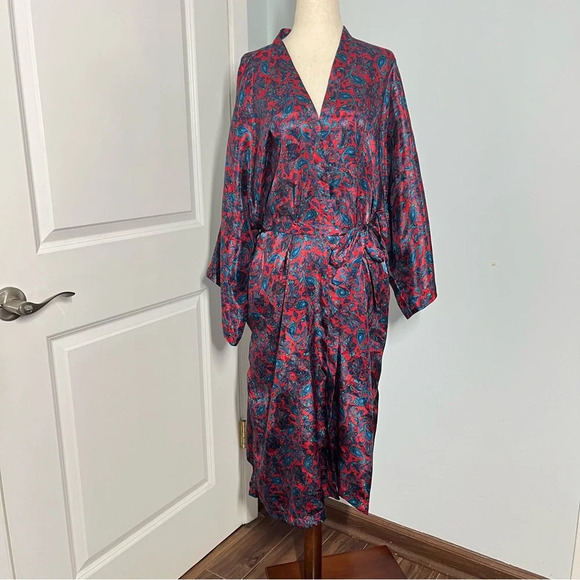 Victoria's Secret Other - Victoria’s Secret Gold label red and blue paisley print robe night gown